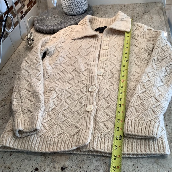 Express Hand Knit Cardigan Size Medium Cream Wool and Alpaca - Picture 10 of 10